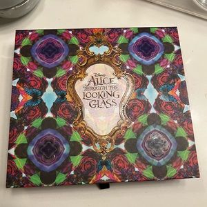 Urbane Decay x Alice Through the Looking Glass